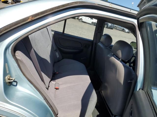 1997 Nissan Sentra Base