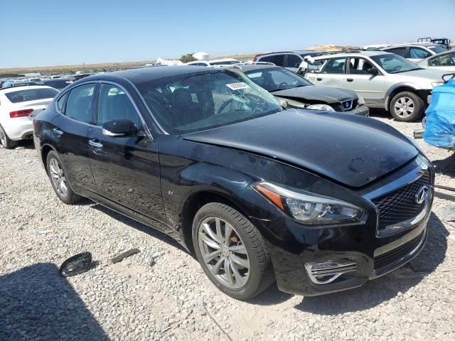 2015 Infiniti Q70 3.7