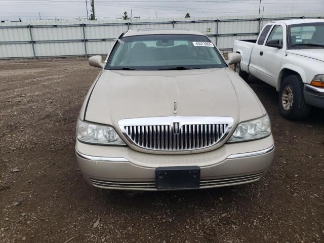 2006 Lincoln Town Car Signature Limited