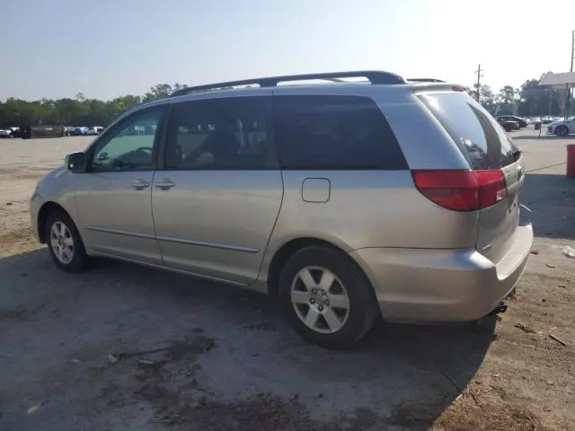 2004 Toyota Sienna XLE