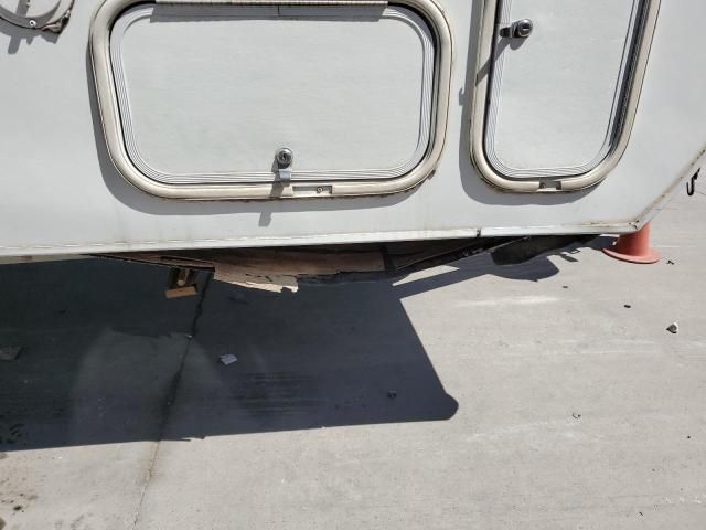 1999 Trailers Travel Trailer