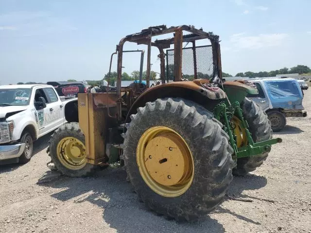 2005 John Deere 6400