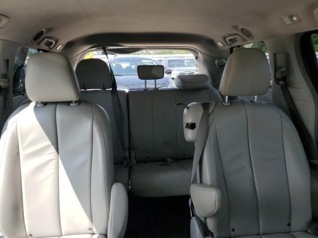 2013 Toyota Sienna XLE