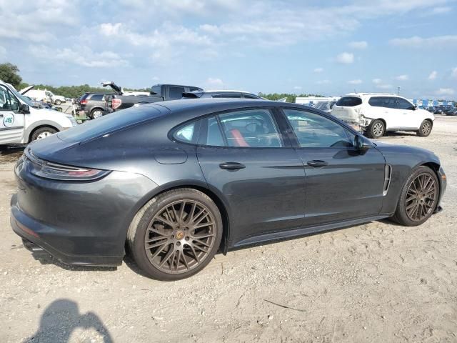 2022 Porsche Panamera Base