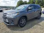 2017 Toyota Highlander SE