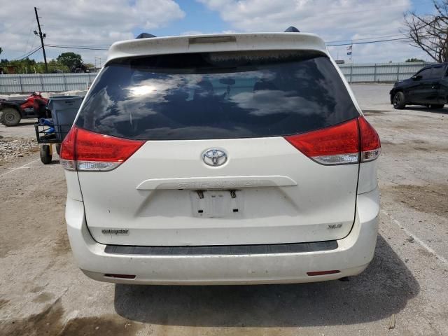 2011 Toyota Sienna XLE