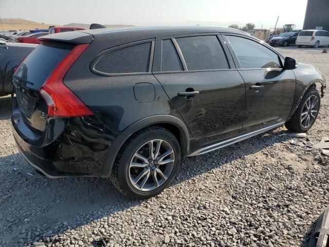 2017 Volvo V60 Cross Country Premier