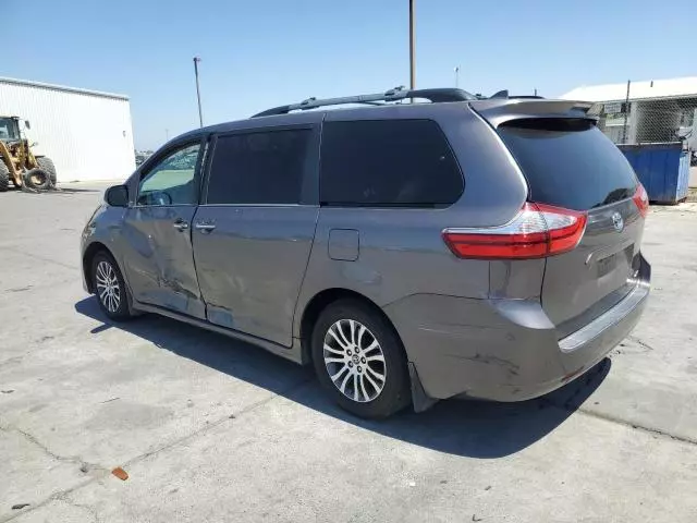 2019 Toyota Sienna XLE