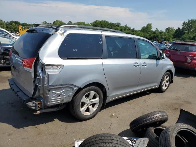 2013 Toyota Sienna LE