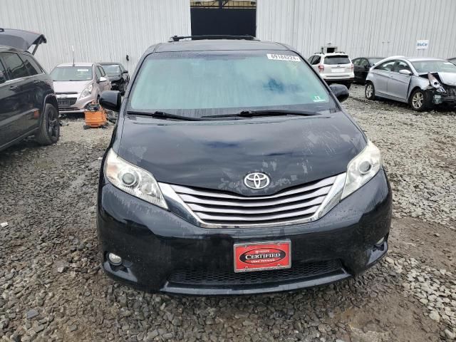 2016 Toyota Sienna XLE