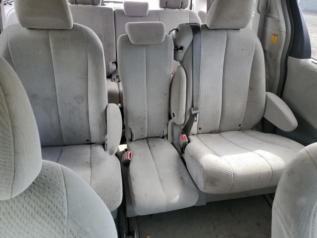 2013 Toyota Sienna LE