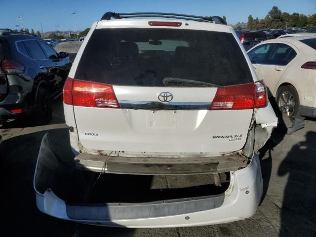 2004 Toyota Sienna XLE