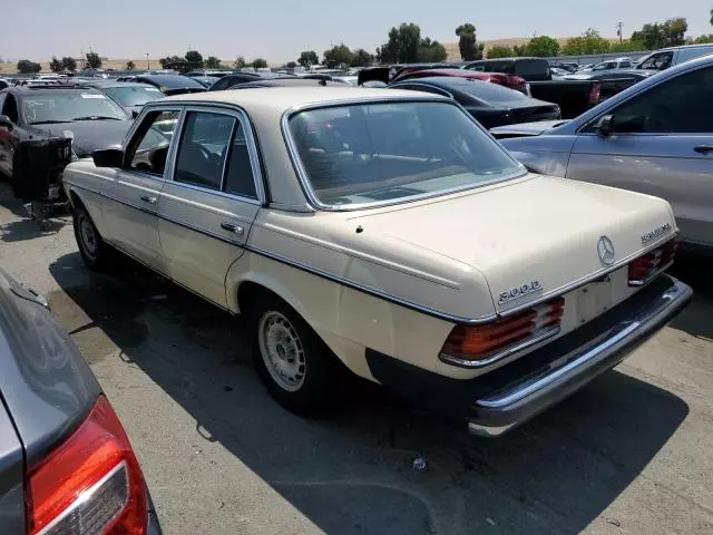 1984 Mercedes-Benz 300 DT