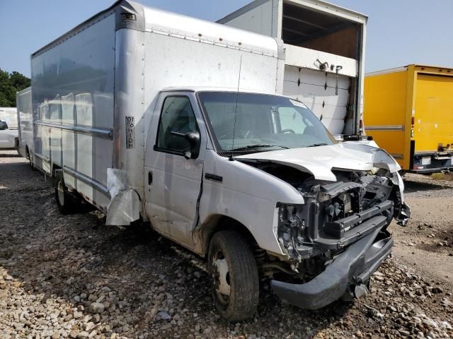 2018 Ford Econoline E350 Super Duty Cutaway Van