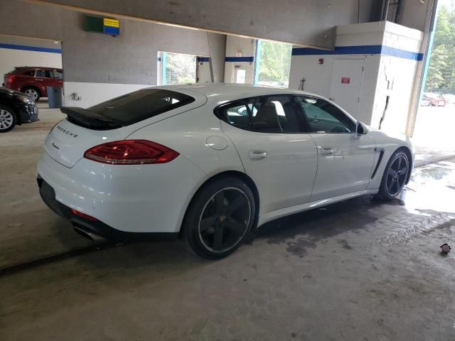 2016 Porsche Panamera 2