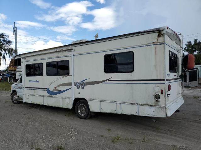 2004 Ford Econoline E450 Super Duty Cutaway Van