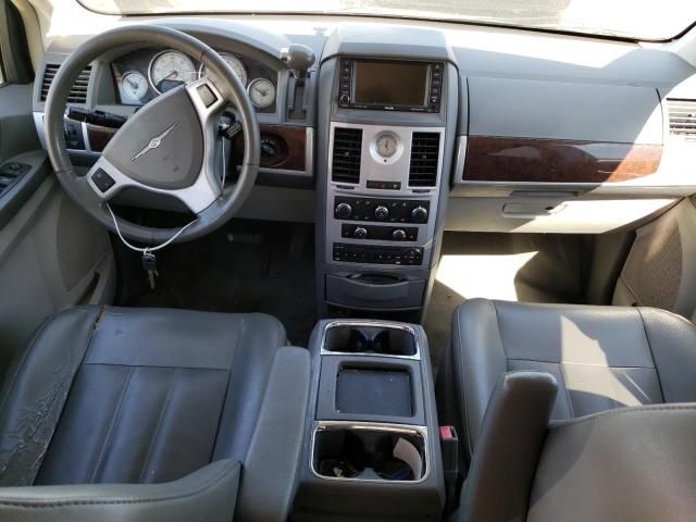 2010 Chrysler Town & Country Touring