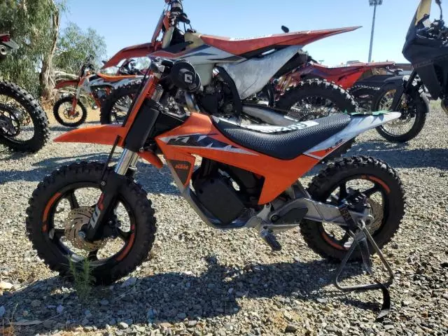 2024 KTM SX-E 2