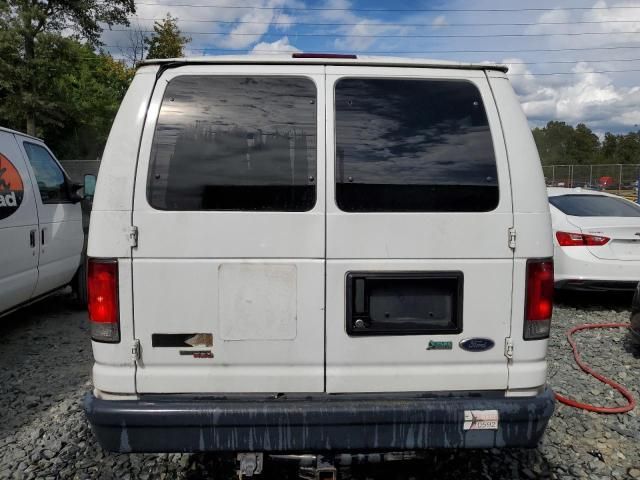 2013 Ford Econoline E350 Super Duty Wagon