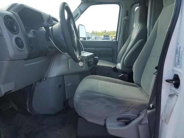 2010 Ford Econoline E350 Super Duty Van