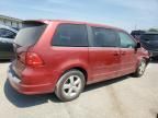 2010 Volkswagen Routan SE