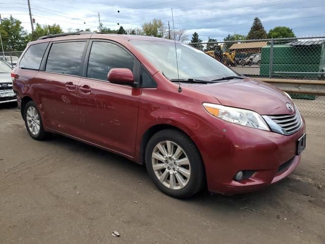 2012 Toyota Sienna XLE