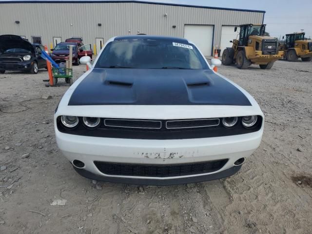 2016 Dodge Challenger SXT