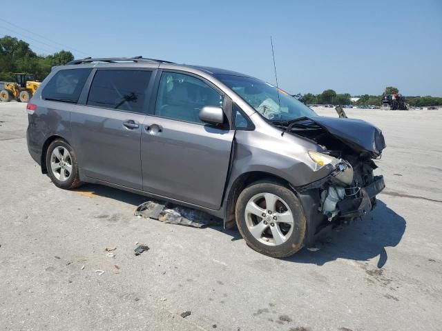 2012 Toyota Sienna LE