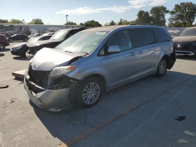 2011 Toyota Sienna XLE