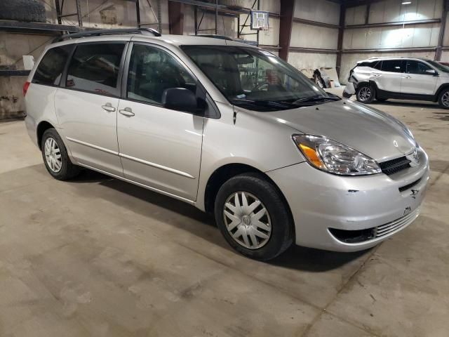 2004 Toyota Sienna CE