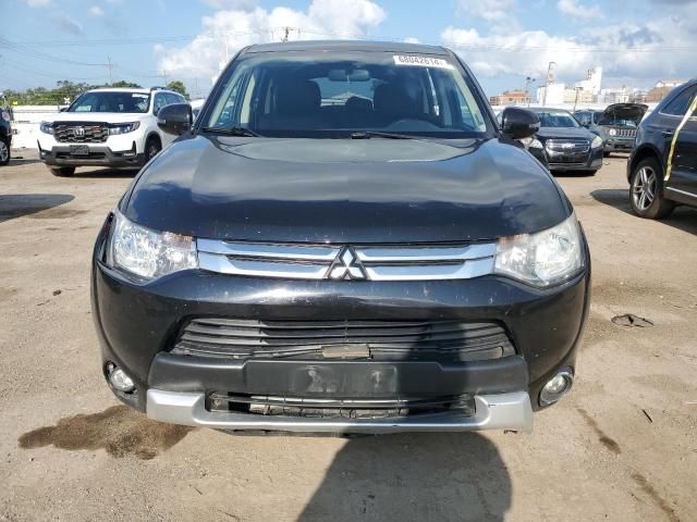 2015 Mitsubishi Outlander SE