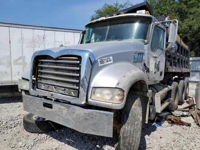 2012 Mack 700 GU700