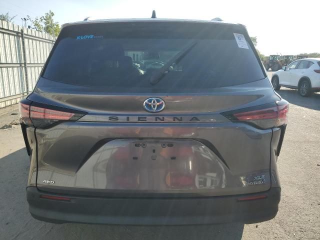 2021 Toyota Sienna XLE