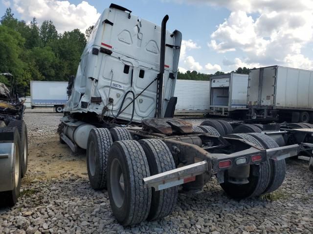 2011 Freightliner Cascadia 125