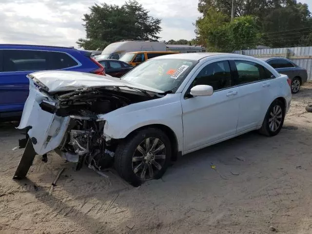 2014 Chrysler 200 Touring