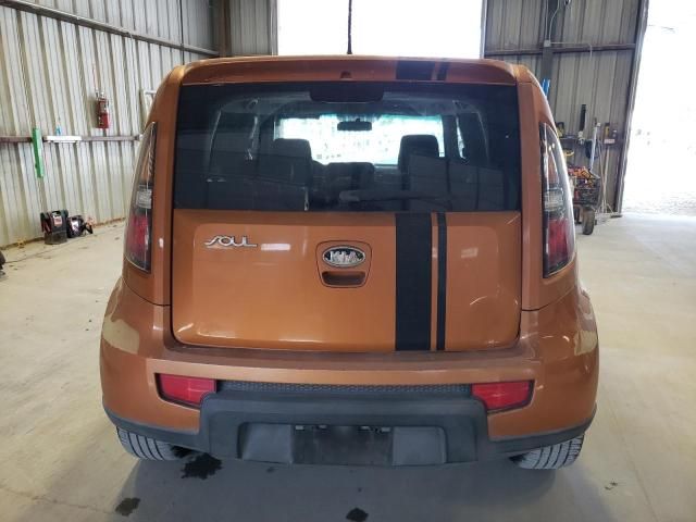 2010 KIA Soul +