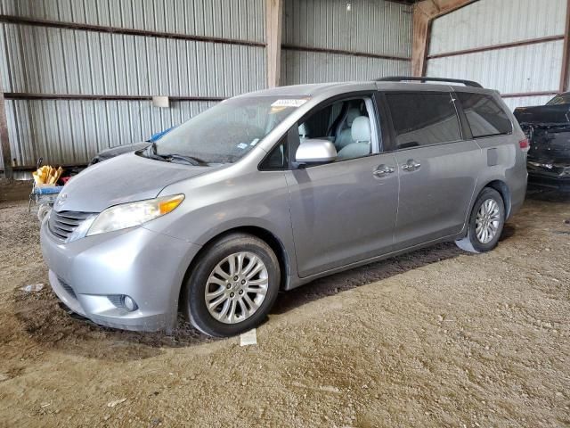 2013 Toyota Sienna XLE