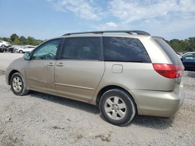 2004 Toyota Sienna XLE