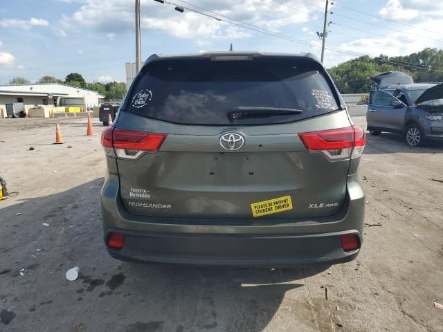 2019 Toyota Highlander SE