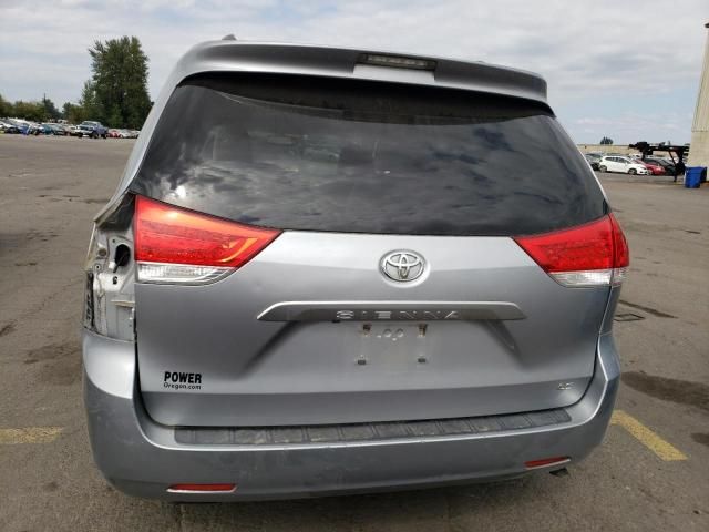 2013 Toyota Sienna LE