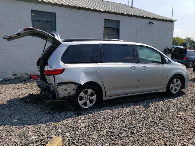 2019 Toyota Sienna LE