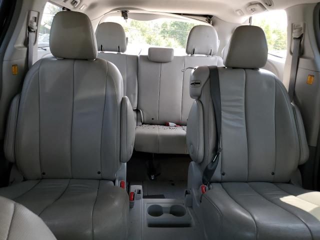 2013 Toyota Sienna XLE