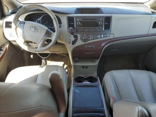 2013 Toyota Sienna XLE