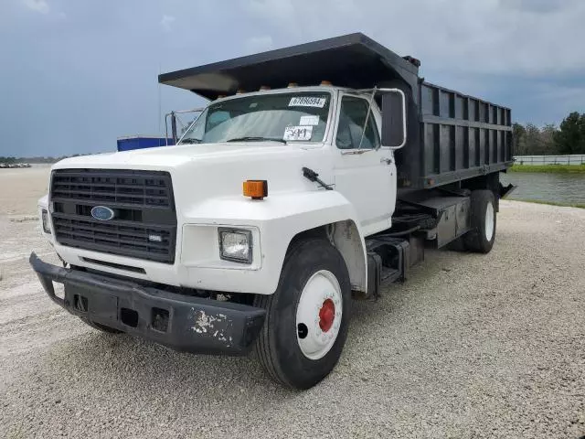 1992 Ford F700 F