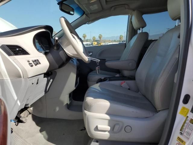 2012 Toyota Sienna XLE