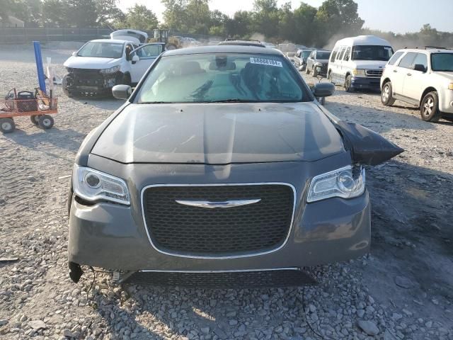 2018 Chrysler 300 Touring