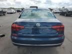 2019 Volkswagen Passat SE R-Line