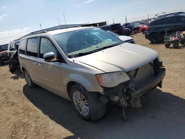 2013 Chrysler Town & Country Touring L