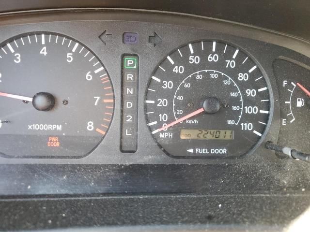 2000 Toyota Sienna LE