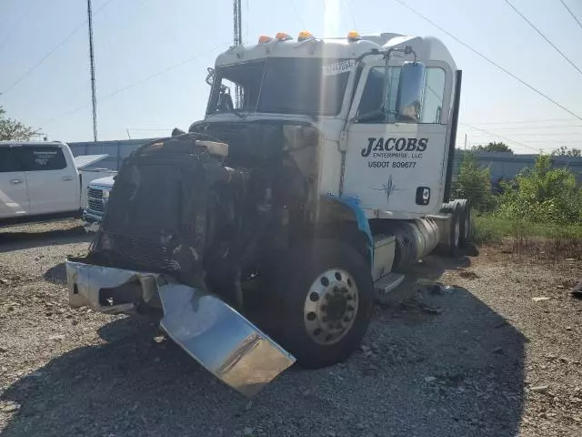 2013 Peterbilt 384